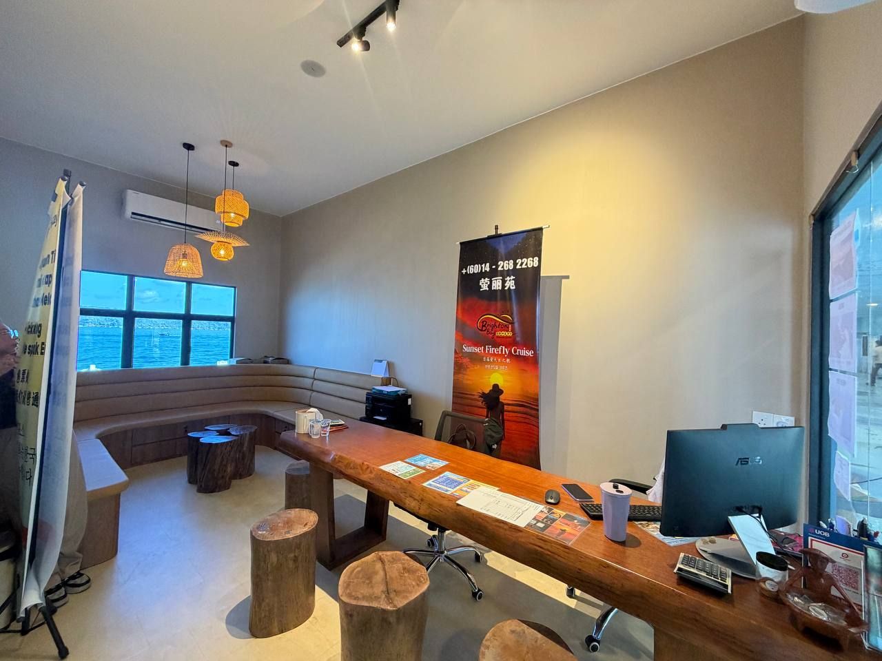 Dinawan Holiday Resort Lounge